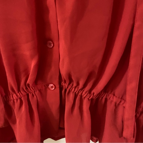 Tie-front Button down peplum Blouse - Picture 3 of 6